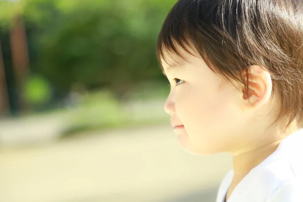 Азиатский Мальчик Парке Открытом Воздухе — стоковое фото