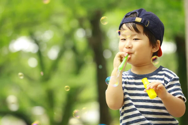 Bonito Asiático Menino Parque — Fotografia de Stock