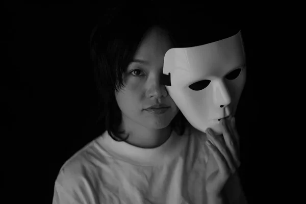Gambar Seorang Wanita Dengan Masker — Stok Foto