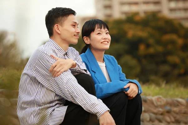 Mutlu Genç Asyalı Çift — Stok fotoğraf
