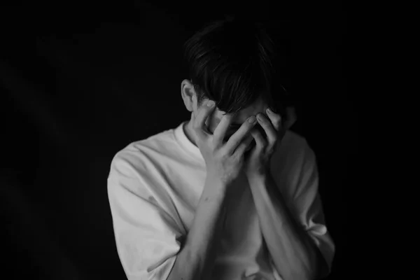 Depresja Azji Mężczyzna Płacz — Zdjęcie stockowe