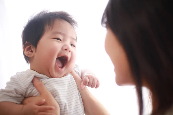 Young Asian Mother Baby — Stock Photo, Image