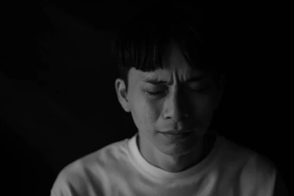 Porträtt Gråtande Ensam Asiatisk Man — Stockfoto