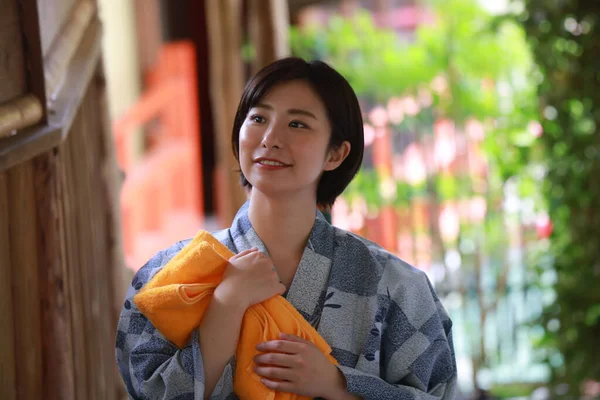 Portrait Chinese Woman Towel — Stock Photo, Image