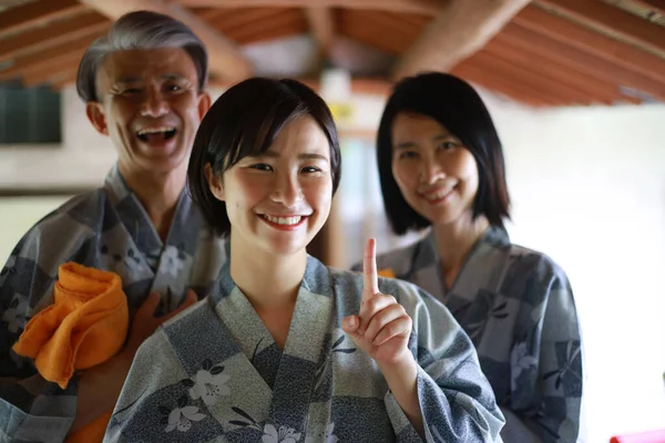 Látogatás Onsen Családi Koncepcióval — Stock Fotó