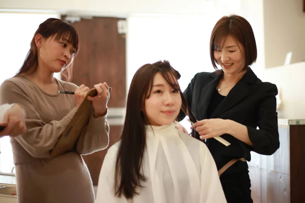 Junge Frau Einem Schönheitssalon — Stockfoto