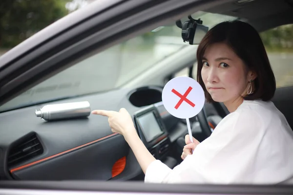 Beautiful Asian Young Woman Sign Spray Car — Stock Photo, Image