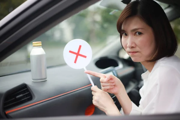 Beautiful Asian Young Woman Sign Car — Stock Photo, Image
