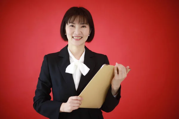 Young Asian Business Woman Holding Documents Studio — Stock Photo, Image