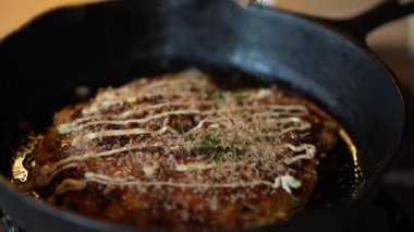 Okonomiyaki evde yapıldı. 