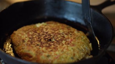 Okonomiyaki evde yapıldı. 