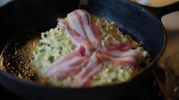 Okonomiyaki Hecho Casa — Vídeos de Stock