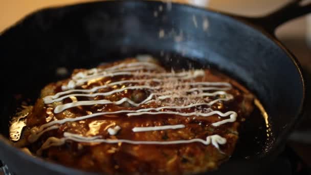 Okonomiyaki Hecho Casa — Vídeos de Stock