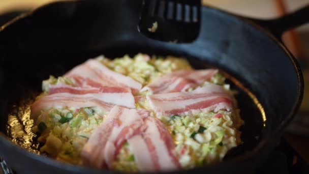 Okonomiyaki Tillverkad Hemmet — Stockvideo