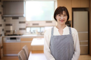 görüntü gülümseyen kadın 