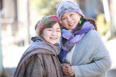 görüntü gülümseyen kadın 