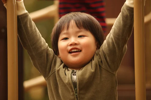 遊んでいる男の子のイメージ — ストック写真