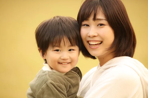 Smiley Eltern Und Kind — Stockfoto