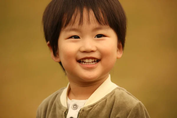 笑顔の少年のイメージ — ストック写真