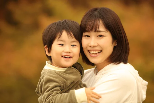 Smiley Eltern Und Kind — Stockfoto