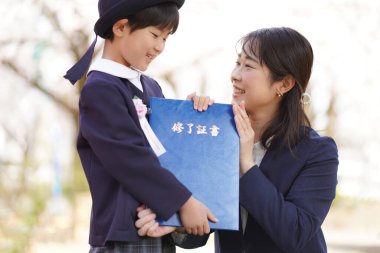 Diplomalı aileler ve çocuklar