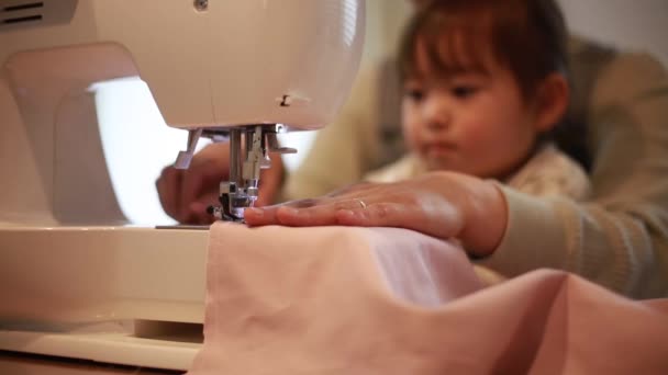 Mother Daughter Using Sewing Machine — Stock Video