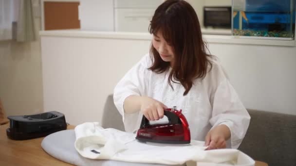 Image Woman Ironing — Stock Video