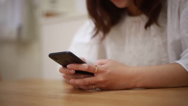 Žena Která Ovládá Smartphone Depresi — Stock video