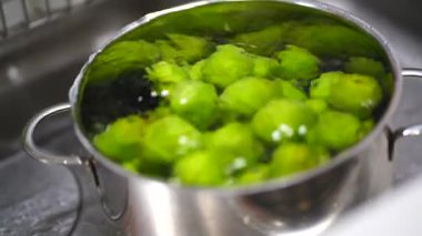 Erikleri suya batırmak