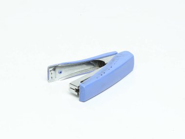 gök mavisi kağıt zımba izole