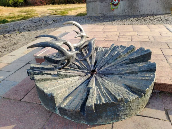 Мемориал Горе Кременец Изюм Украина — стоковое фото