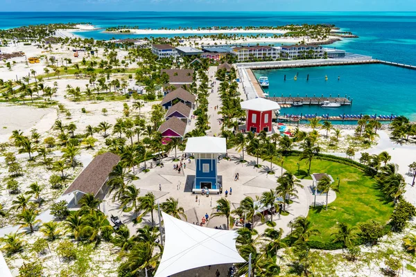 MSC Ocean Cay özel adasının ana caddesinin manzarası