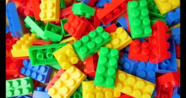  Çocuk konsepti için çok renkli plastik oyuncak görüntüleri