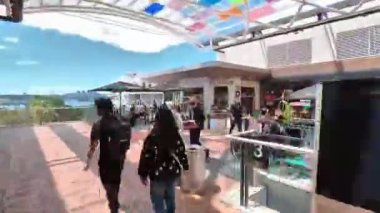 Yürüme hızı çok yüksek.