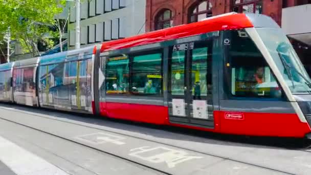 Sydney CBD första helgen frihet efter den andra nedlåsningen i NSW, Australien — Stockvideo