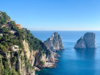 Capri Adası ve Napoli Körfezi, İtalya