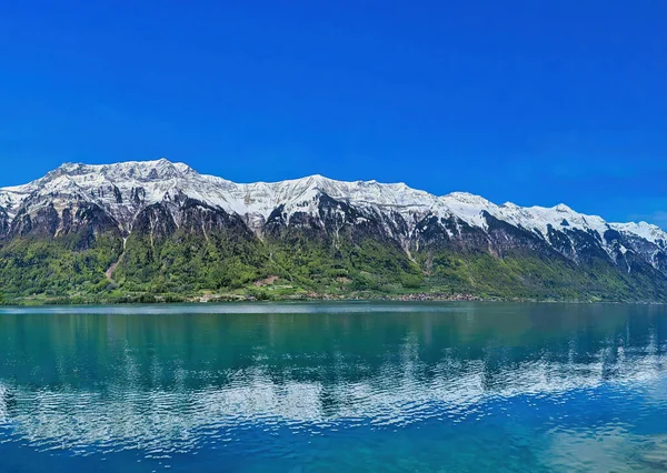 Beautiful Lake Brienz Village Iseltwald Bernese Oberland Alps Swiss Europe — Stock Photo, Image