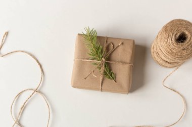 Noel hediye beyaz izole