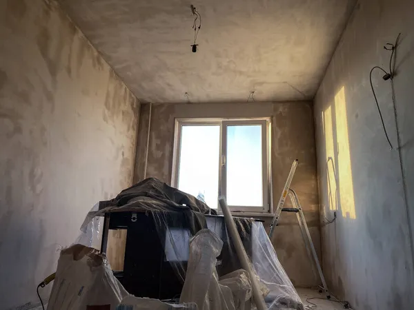 The front view of an unfinished residential room