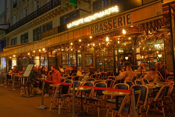 Paris França Setembro 2021 Porte Montmartre Lendária Famosa Brasserie Localizada — Fotografia de Stock