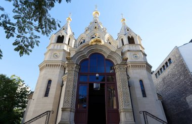Alexander Nevsky katedral bir Rus Ortodoks Paris, 8 bölgesinde bulunan katedral Kilisesi yer olduğunu. Bu kurulan ve o Fransa'da ilk Rus Ortodoks yer ibadet yapma 1861 yılında kutsanan.