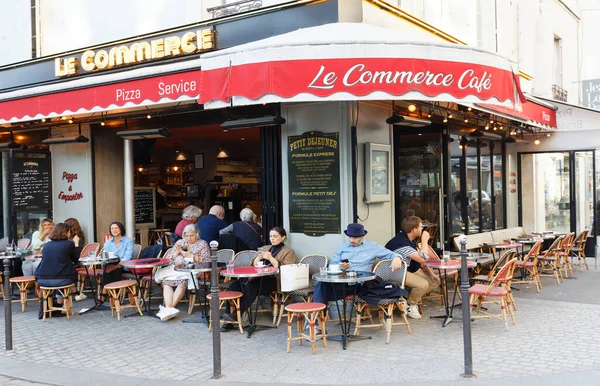 París Francia Octubre 2021 Commerce Café Restaurante Tradicional Parisino Situado — Foto de Stock