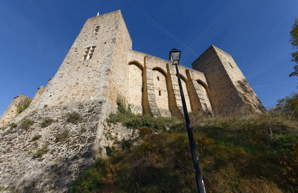 With a breathtaking view of the Chevreuse valley, the medieval castle of La Madeleine is a still well-preserved testimony of the defensive architecture in the time of chivalry. France.