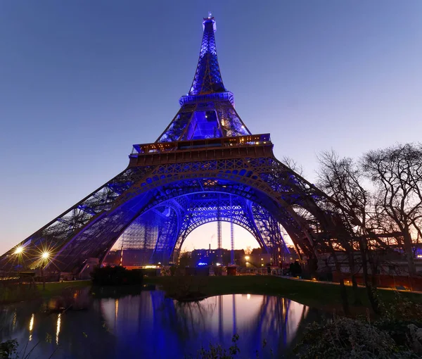 Paris Frankreich Januar 2022 Der Eiffelturm Erstrahlt Anlässlich Der Französischen — Stockfoto