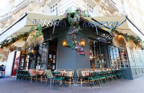 Paris França Fevereiro 2022 Tradicional Restaurante Francês Maison Sauvage Localizado — Fotografia de Stock