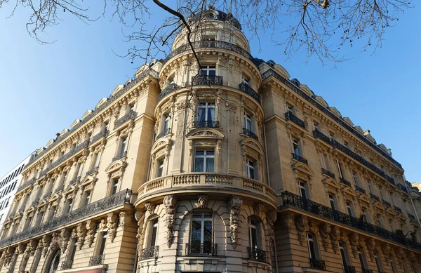 Fachada Casa Tradicional Francesa Con Balcones Ventanas Típicas París Francia — Foto de Stock