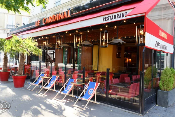 Paris France Luly 2022 Traditional French Brasserie Cardinal Sunny Day — Photo