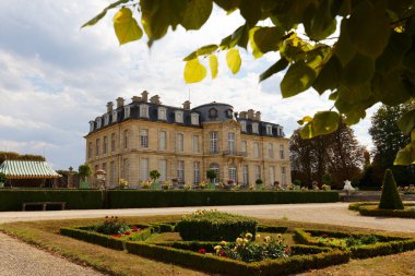 View on castle de Champs in Champs-sur-Marne , France. It was constructed between 1703 and 1708. It contains sumptuous rococo and Chinoiserie decor painted in the mid-18th century .