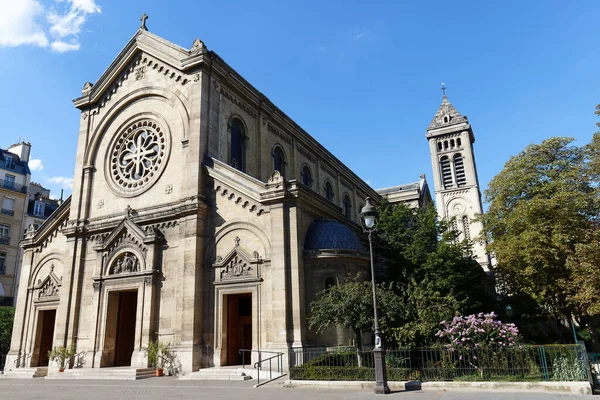 Kyrkan Notre Dame Des Champs Regniga Natten Det Romersk Katolsk — Stockfoto