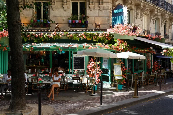 Paris France August 2022 Cafe Madame Pampa Decorated Flowers Montparnasse — Stok fotoğraf